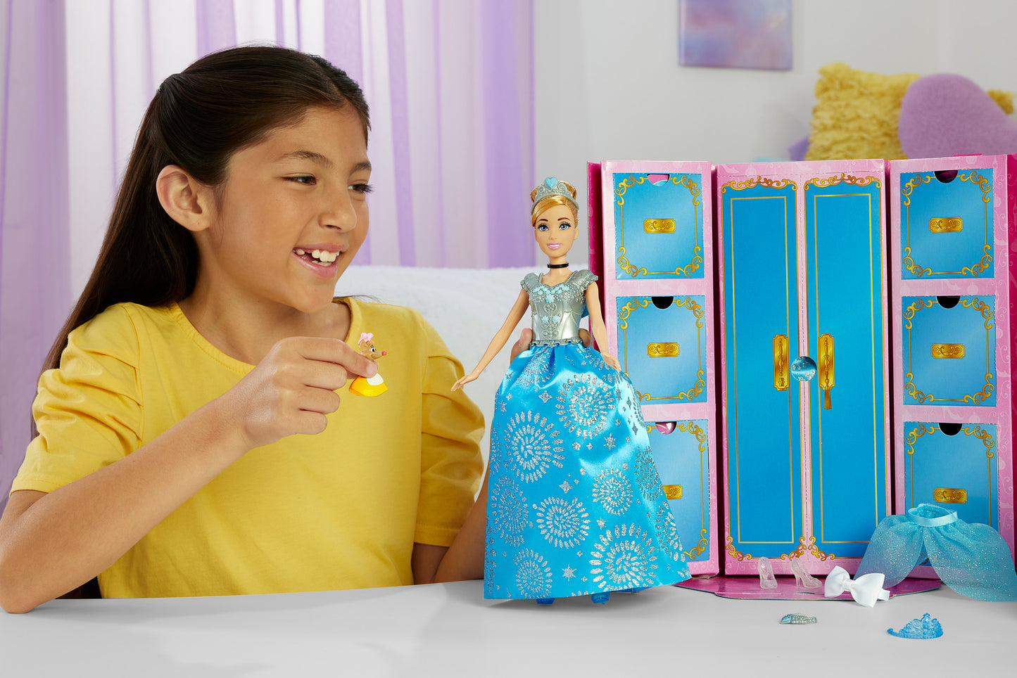 Disney Princess Royal Fashion Reveal Cinderella Doll