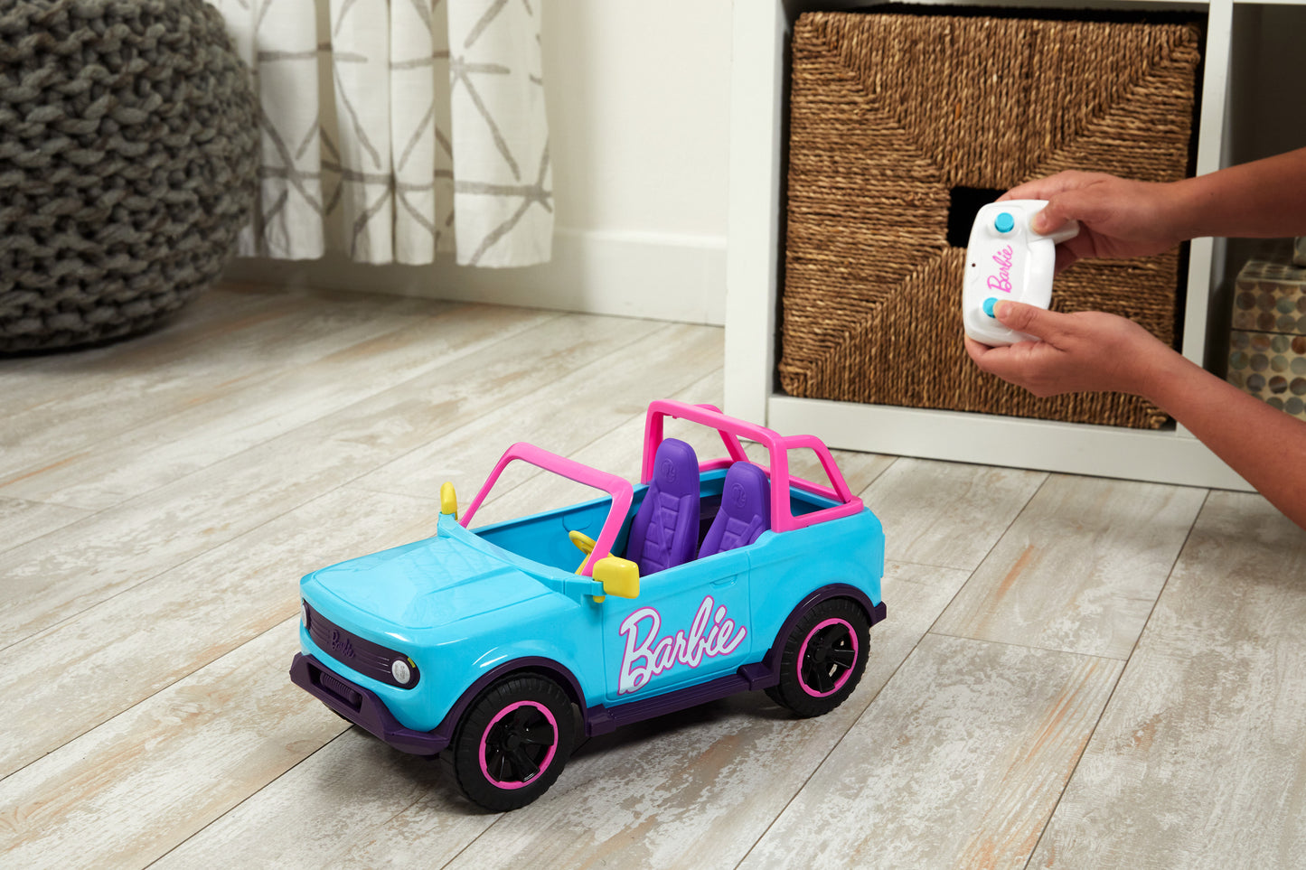Hot Wheels Barbie RC Suv Vehicle
