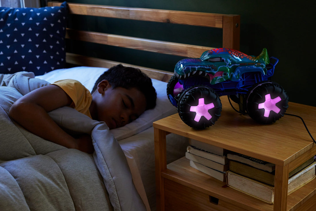 Hot Wheels Monster Trucks 1:15 Scale Mega-Wrex Alive Remote-Control Vehicle, Battery-Powered RC with Interactive Lights & Sounds