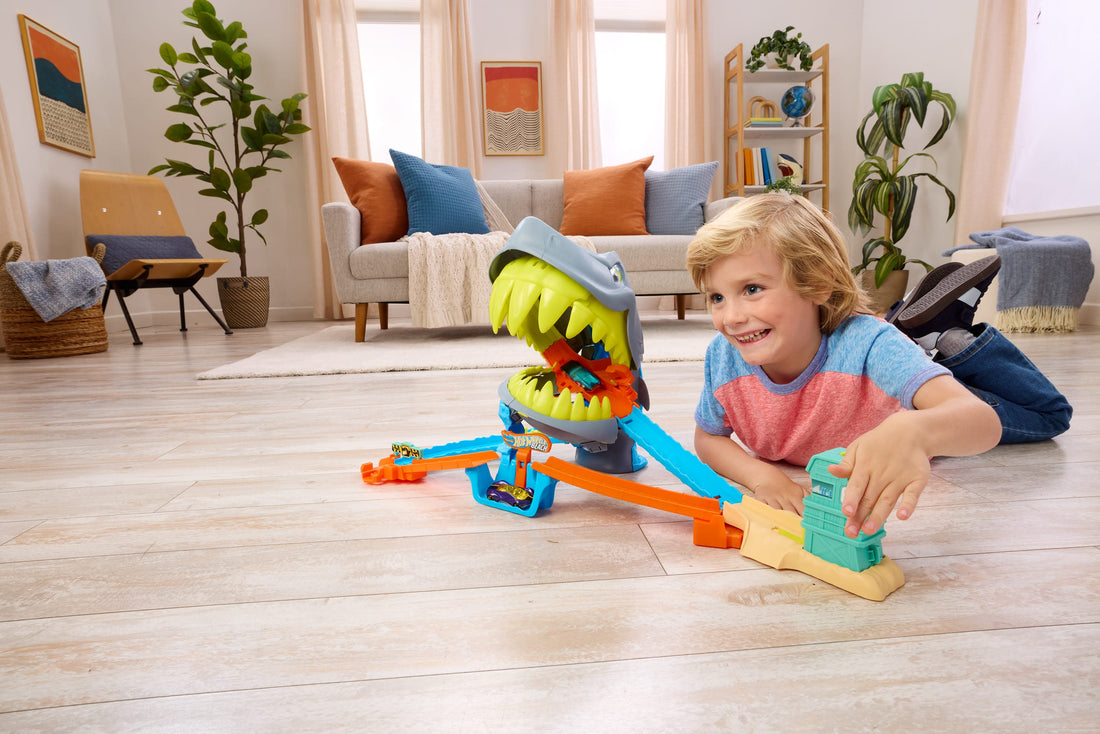 Hot Wheels City Shark Chomp Beach