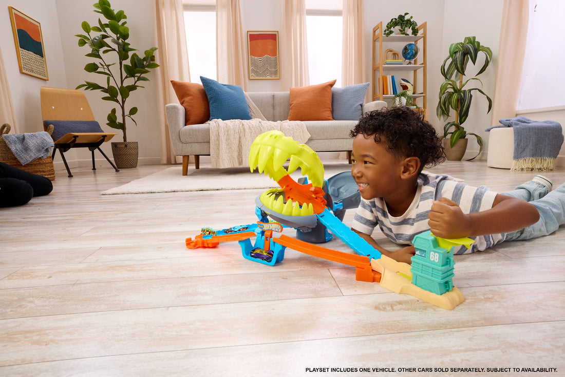 Hot Wheels City Shark Chomp Beach