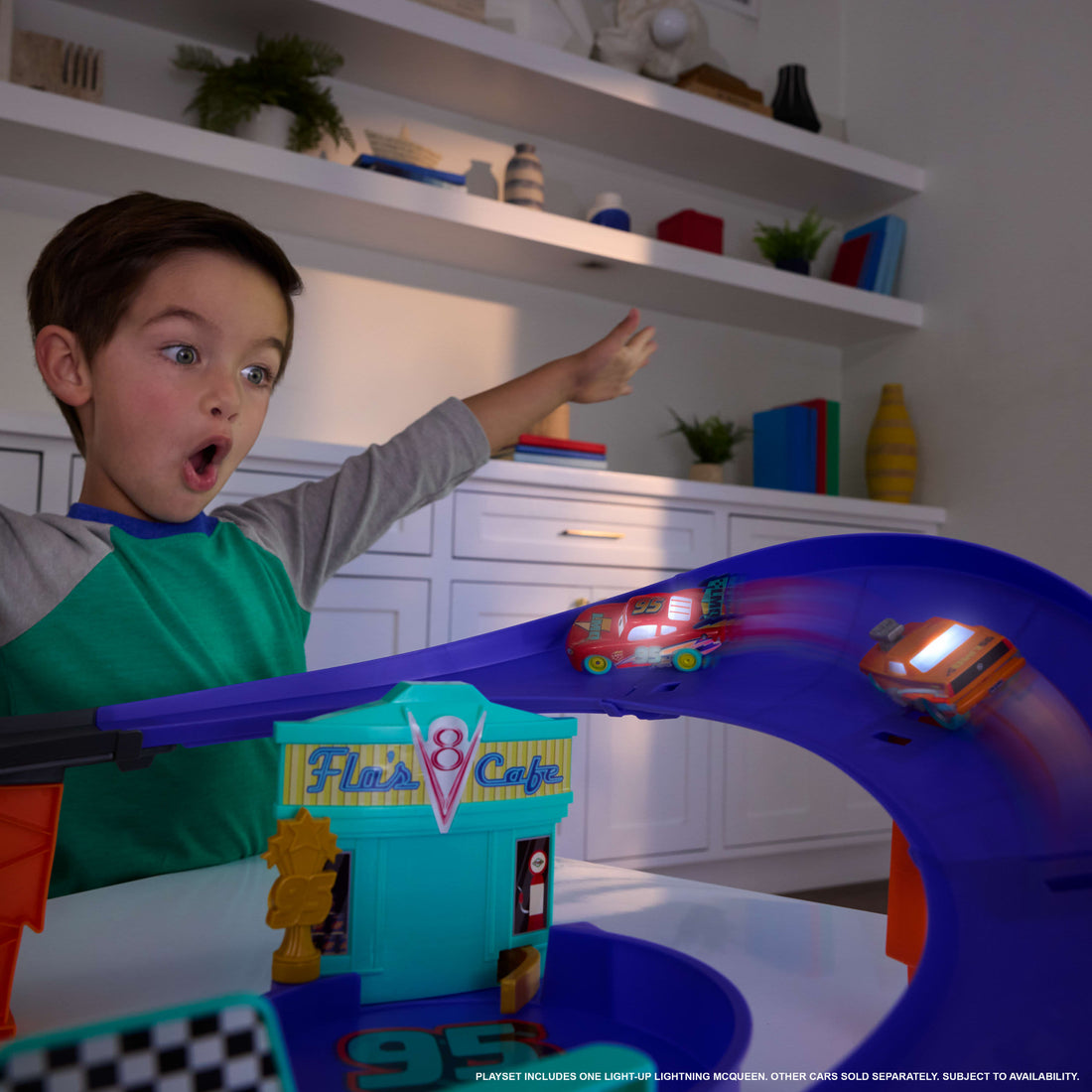 Disney And Pixar Cars Race To Celebrate Lightning Mcqueen Celebration Raceway Playset
