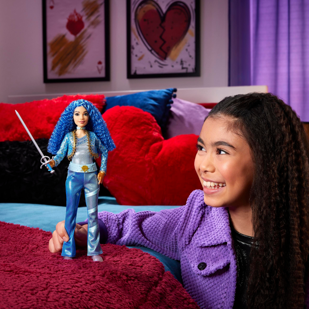 Disney Descendants: The Rise Of Red Princess Chloe Charming, Daughter Of Cinderella Fashion Doll