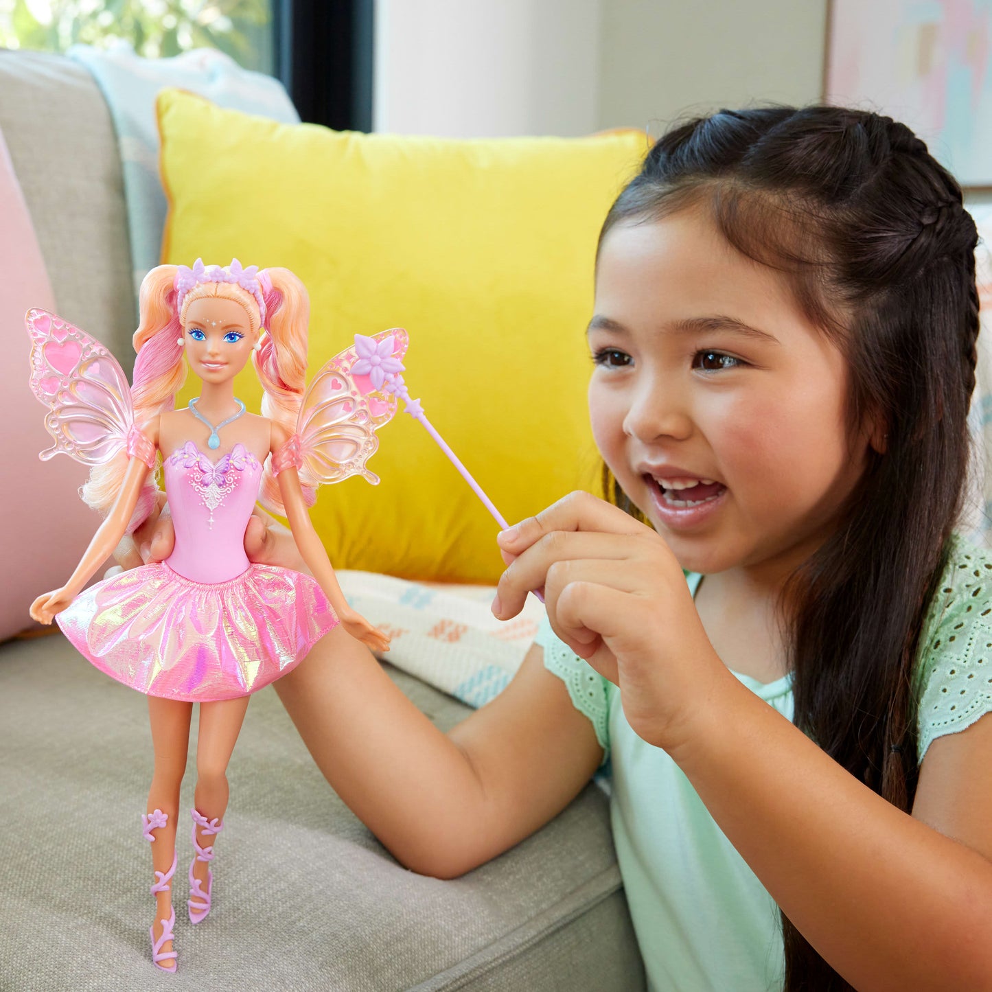 Barbie Fantasy Fairy Doll with Colour-Change Wings and Outfit